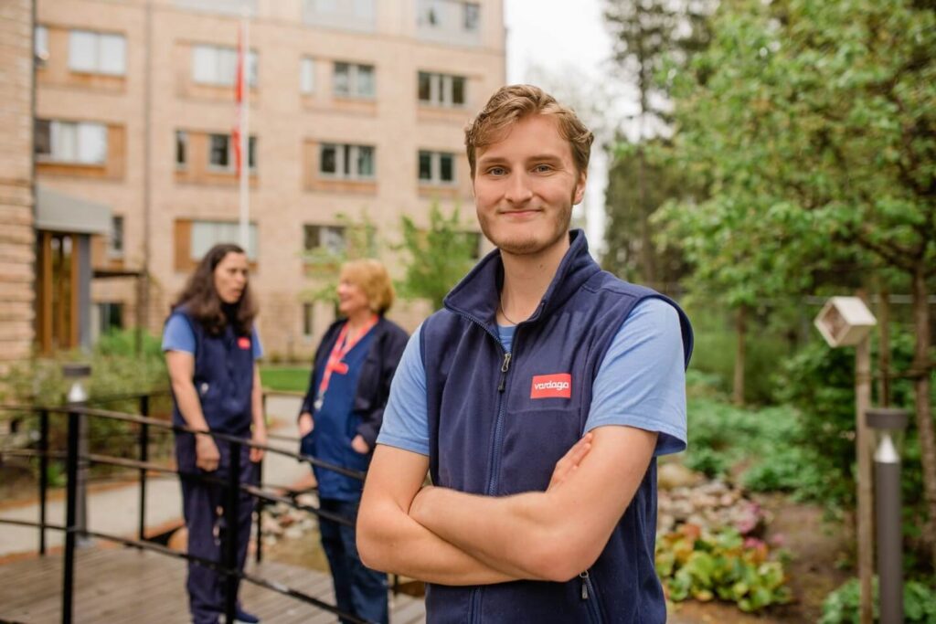 Three employees at Vardaga